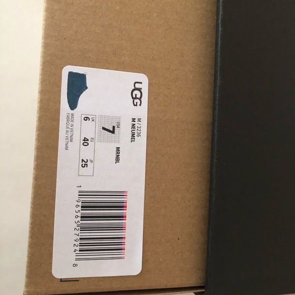 UGG Australia Neumel Chukka suede leather fur Boot. Size: 8, 9 - Picture 12 of 13